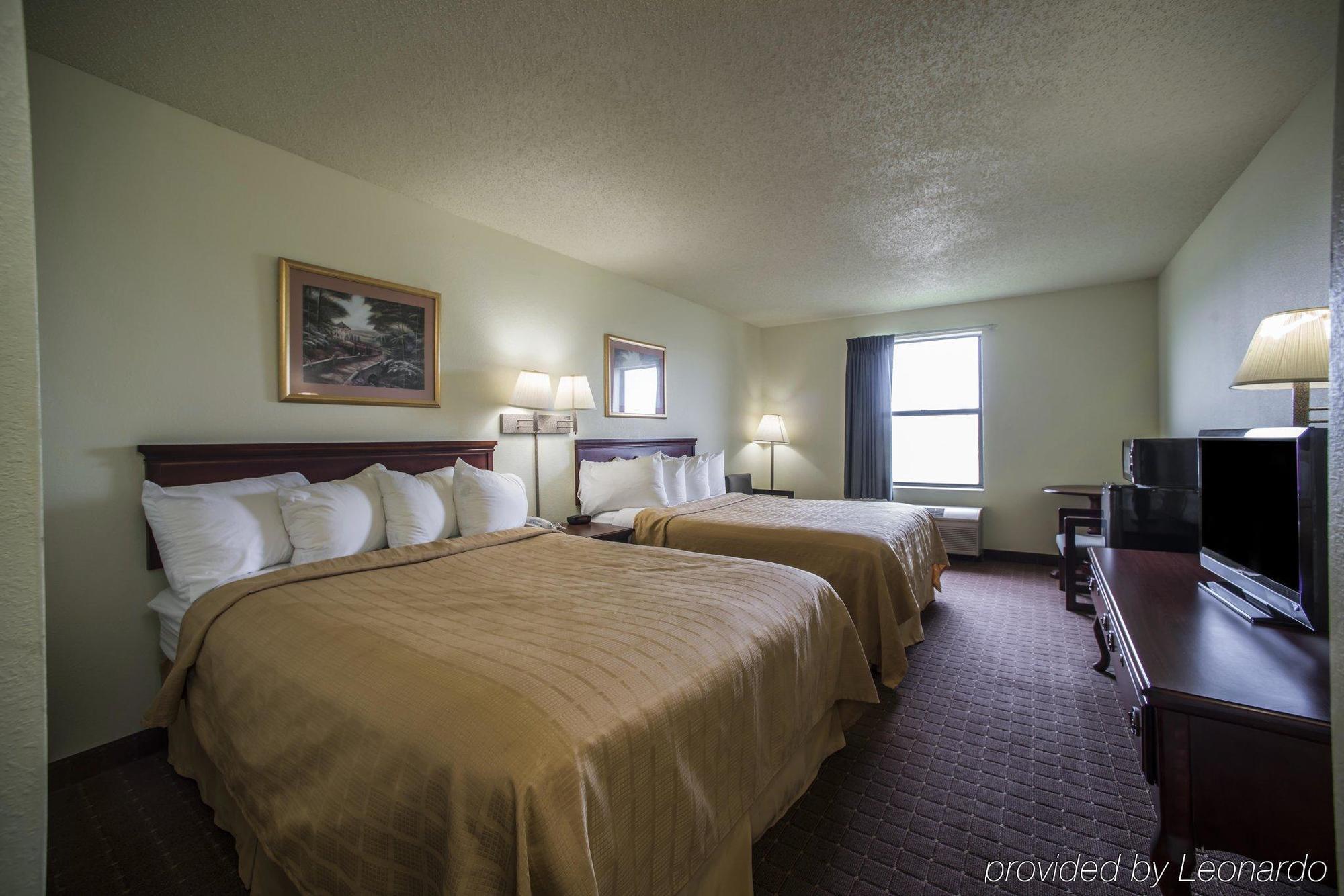 Hotel Super 8 By Wyndham Harrisburg Exterior foto